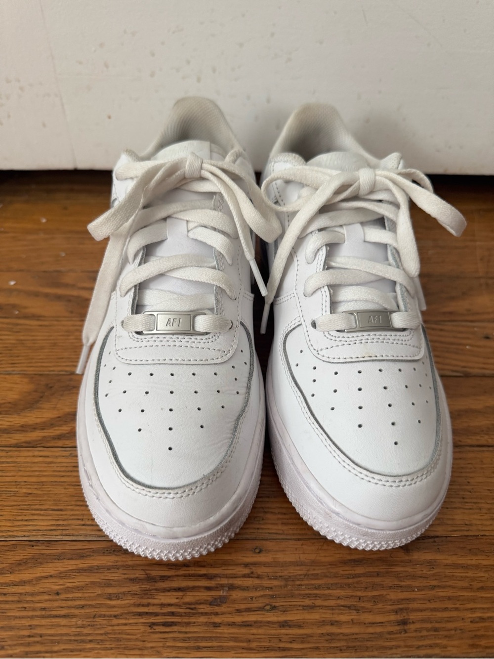 Nike Men's White Athletic Sneakers